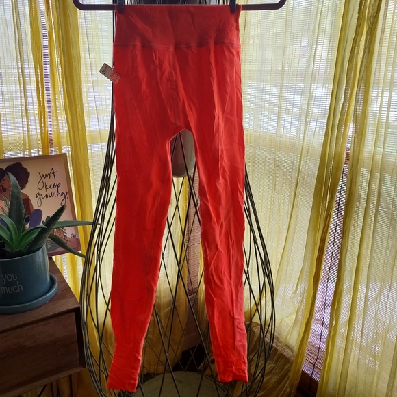 FP Movement by Free People Pants - FREE PEOPLE - FP MOVEMENT Coral Leggings